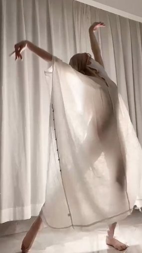 TT|冰冰 最新9月新番极品福利姬长腿冰冰热舞合集 207V-7.91G